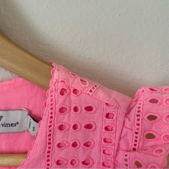 Vineyard Vines Sea Spray Eyelet Peplum Top Size Small in Malibu Pink - Picture 4 of 5